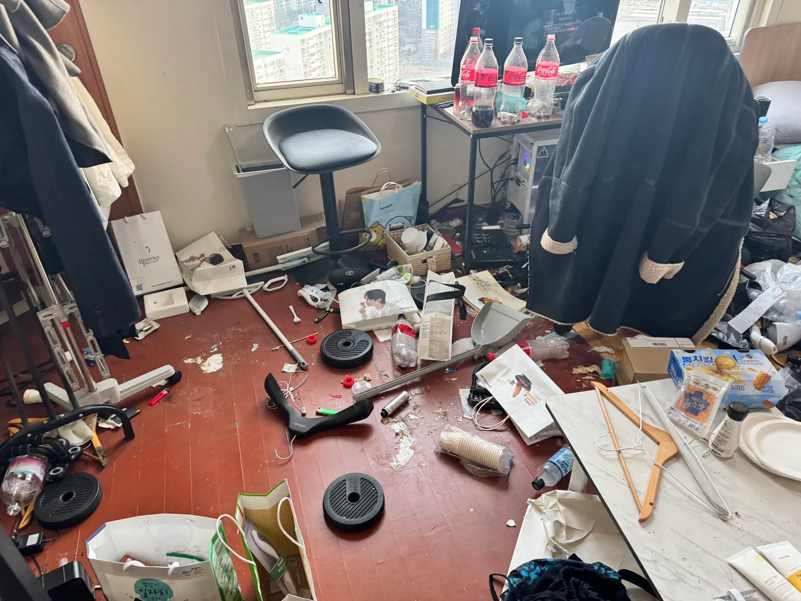 포천시 영중면 쓰레기집 청소는 어떻게 하는 게 좋을까? 윤비서홈케어 특수청소 전문 현장 작업 사진 3