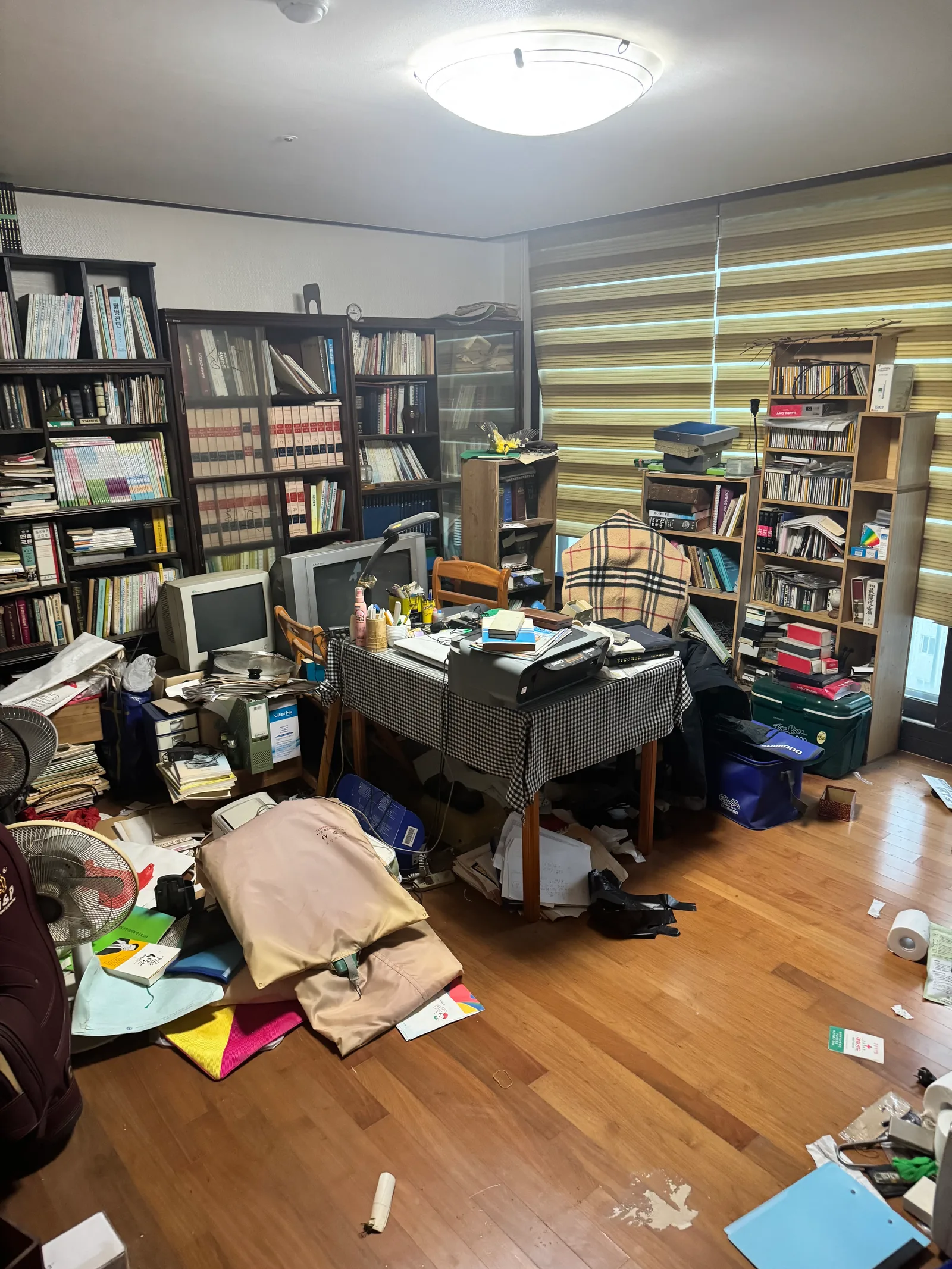 파주시 야동동 쓰레기집 청소, 살균·소독 마무리 후 위생 복구 | 윤비서홈케어 현장 작업 사진 2